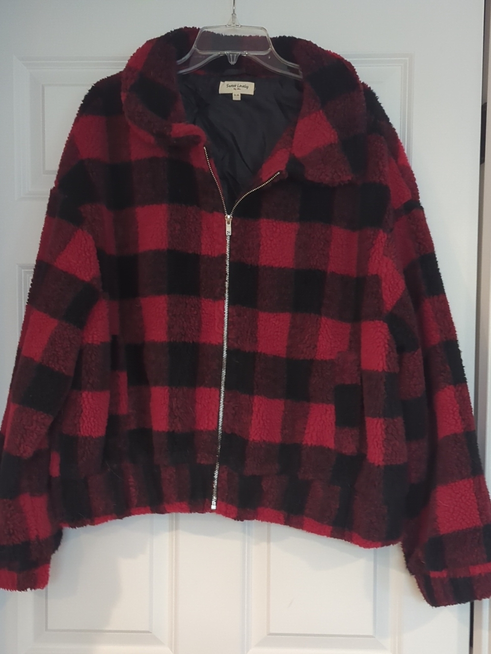 Cozy Plaid Sherpa Jacket in Red & Black - Full Zip